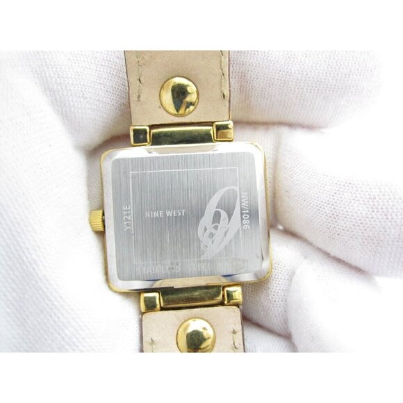 Women Nine West Quartz WR Analog 27mm Dial Causal Round Watch (G607) - Picture 3 of 10